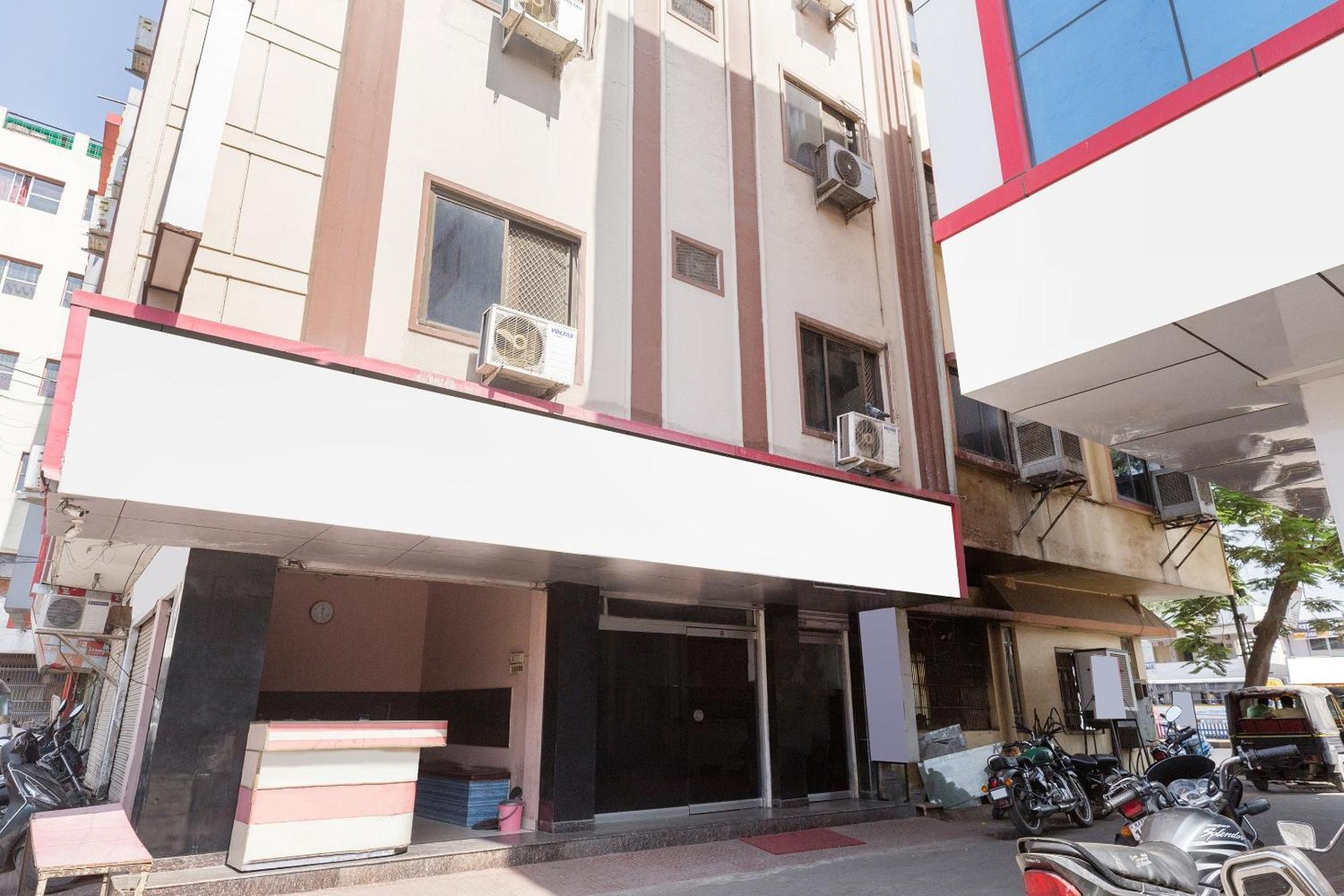 Hotel O Utsav Udaipur Buitenkant foto